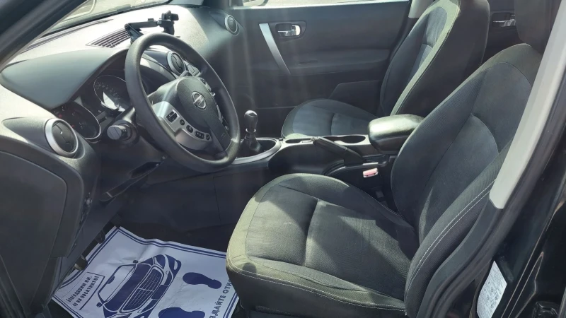 Nissan Qashqai 1.5dci, снимка 9 - Автомобили и джипове - 52148779