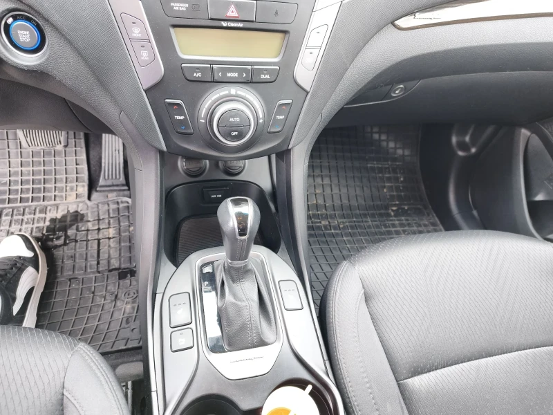 Hyundai Santa fe 2.0Т AWD, снимка 12 - Автомобили и джипове - 53344537