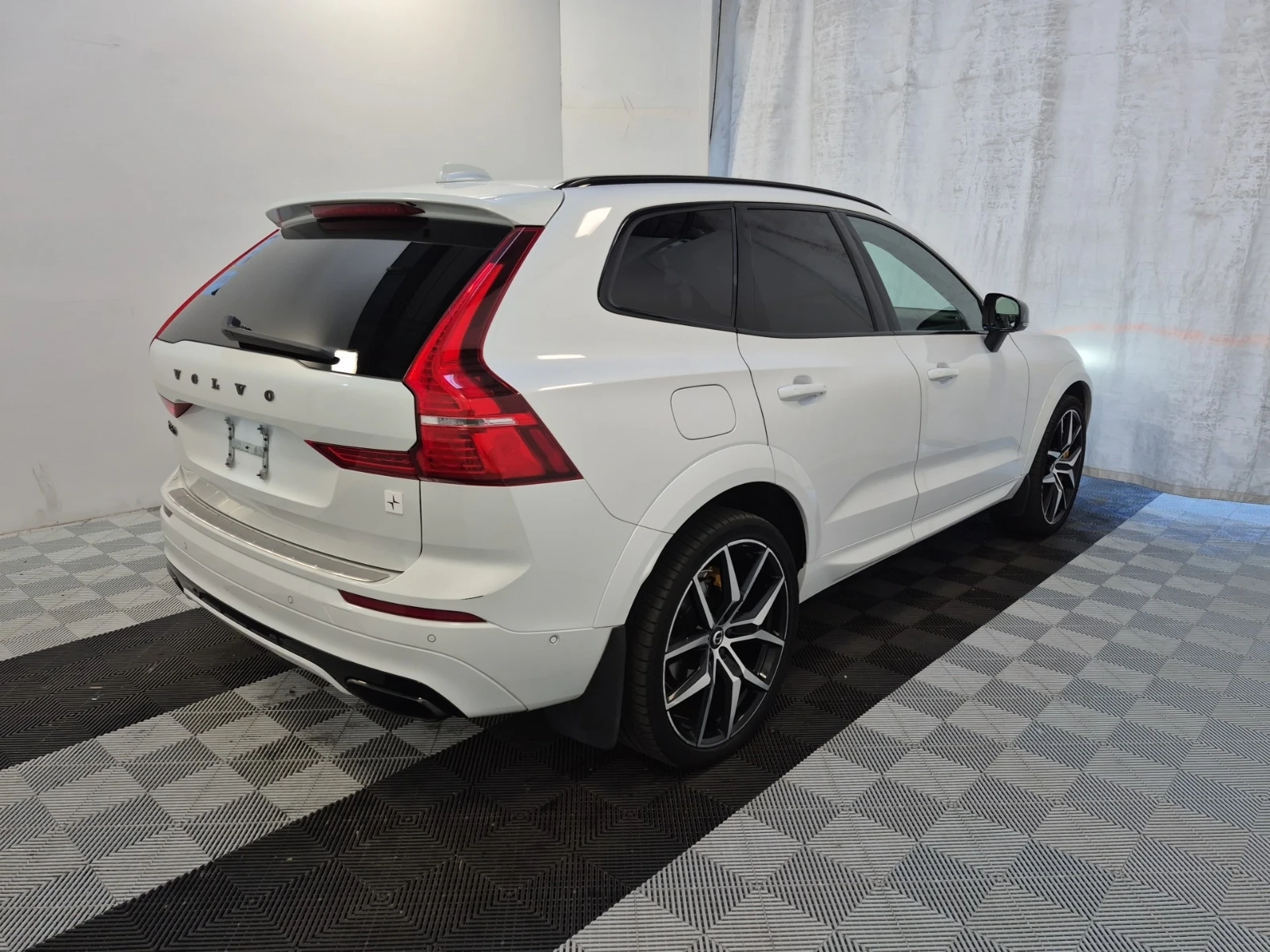Volvo XC60 AWD * CARFAX * АвтоКредит * Цена до България*  - изображение 3