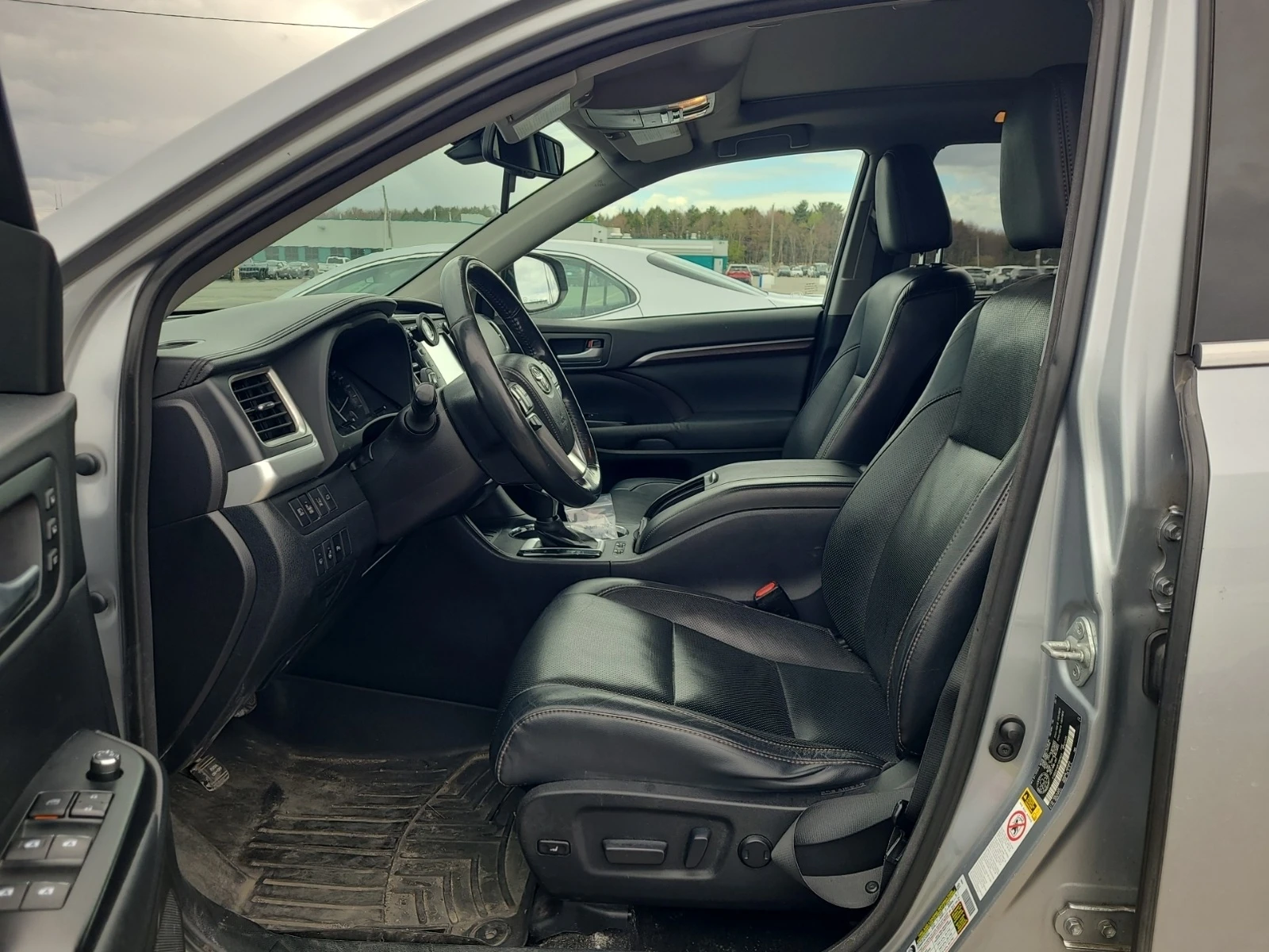 Toyota Highlander HYBRID LIMITED * JBL * 7 МЕСТА * CARFAX * , снимка 5 - Автомобили и джипове - 54487892