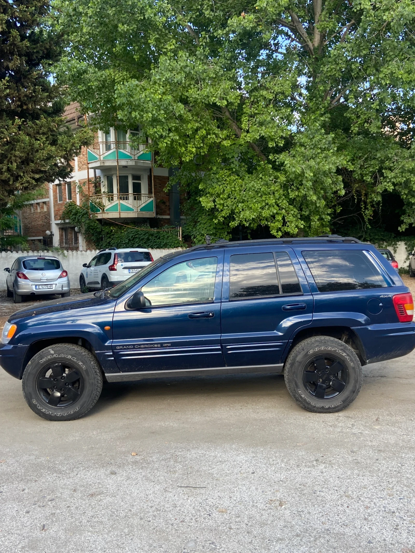 Jeep Grand cherokee 4.7 Quadra Drive, снимка 3 - Автомобили и джипове - 55206891