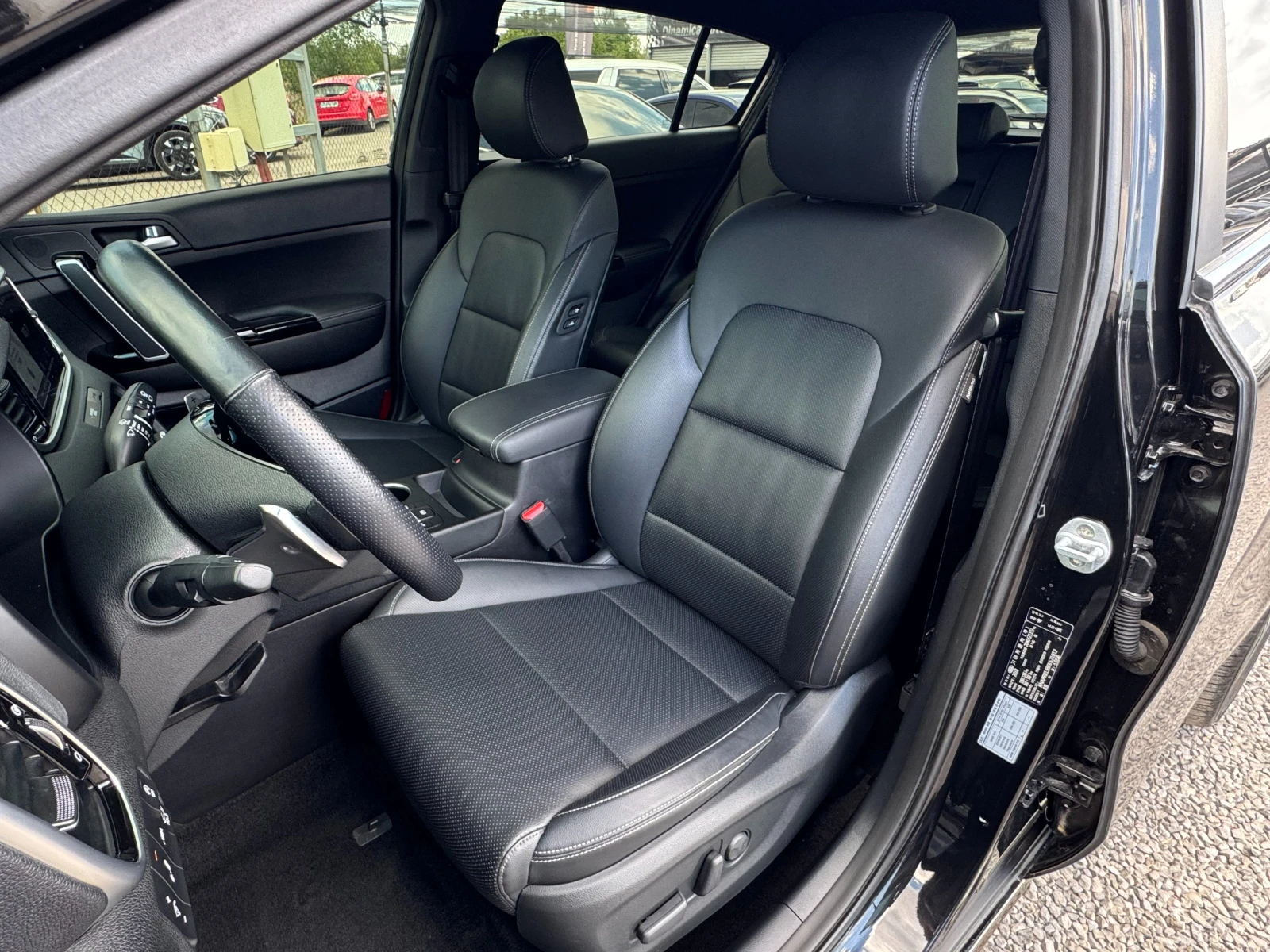 Kia Sportage 2.0D ! 2WD ! Noblesse !, снимка 7 - Автомобили и джипове - 55989825