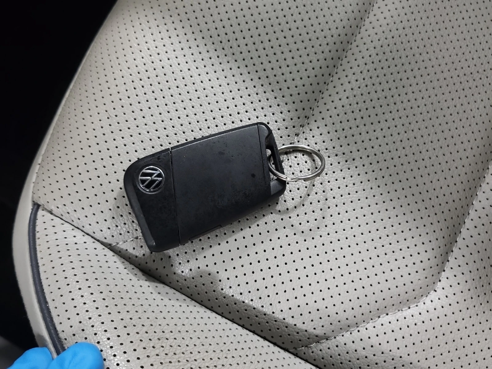 VW Tiguan HIGHLINE R LINE / 360 / DIS / Fender / Carfax, снимка 8 - Автомобили и джипове - 56096065