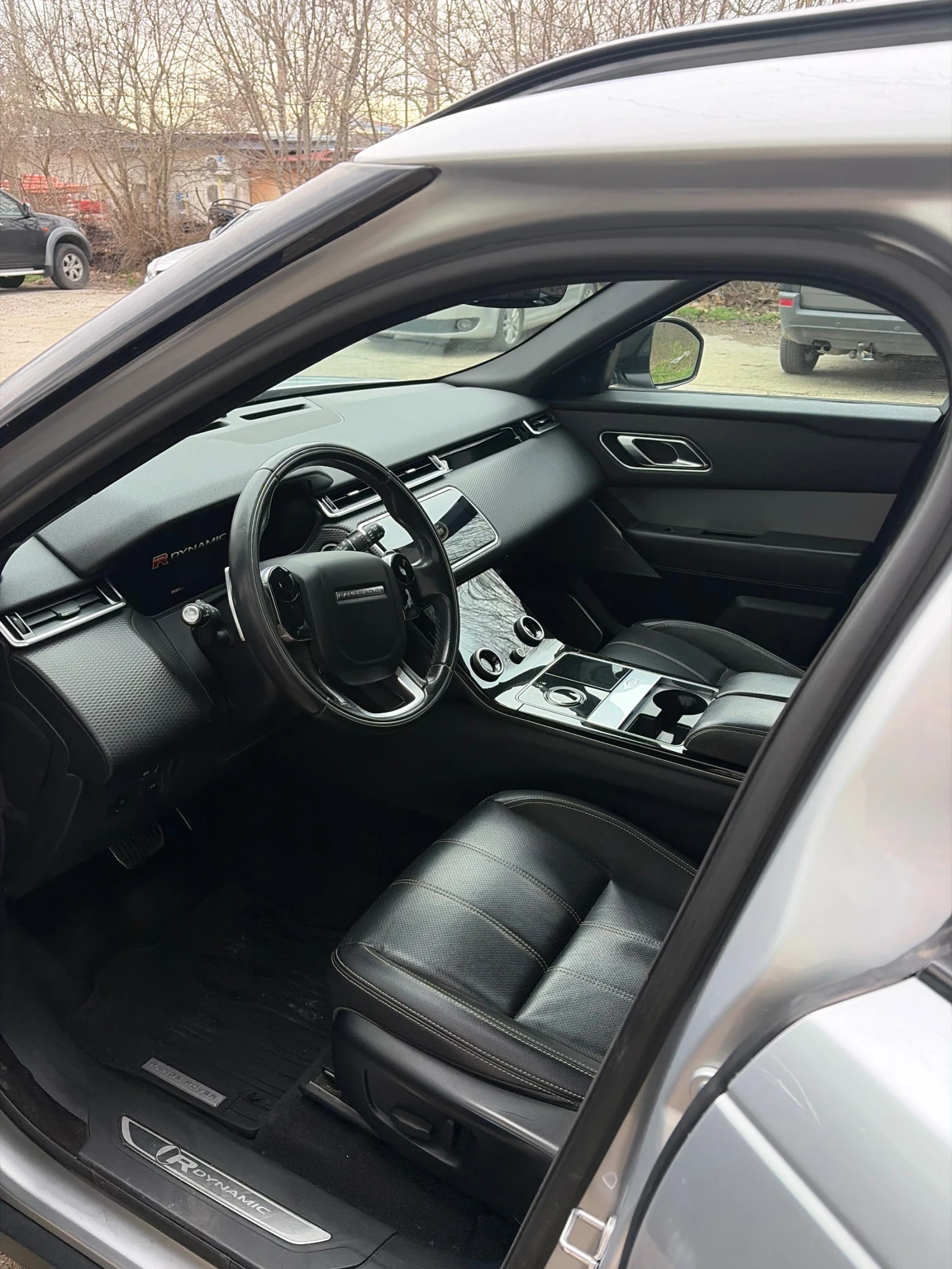 Land Rover Range Rover Velar, снимка 9 - Автомобили и джипове - 56411049