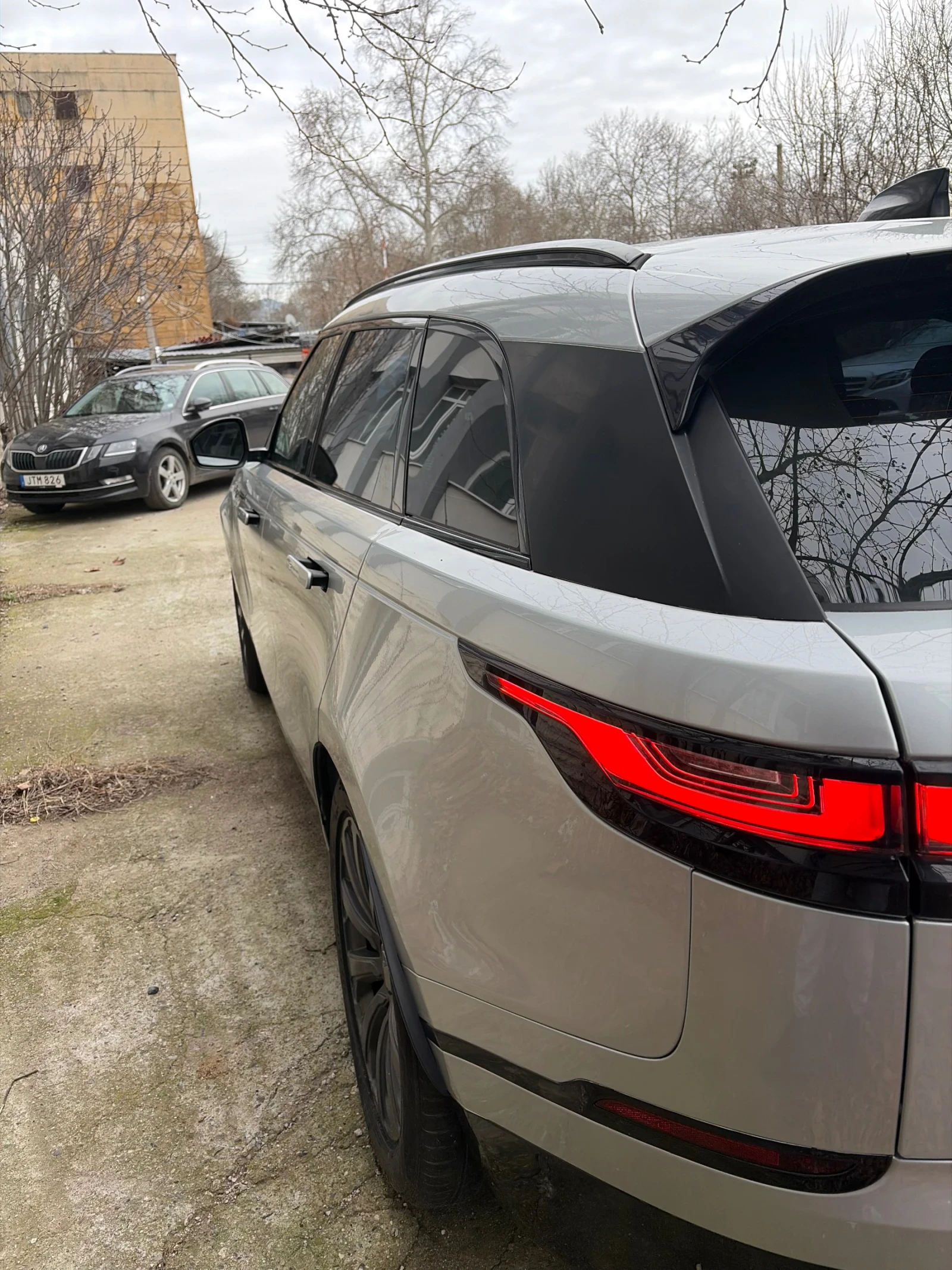 Land Rover Range Rover Velar, снимка 14 - Автомобили и джипове - 56411049