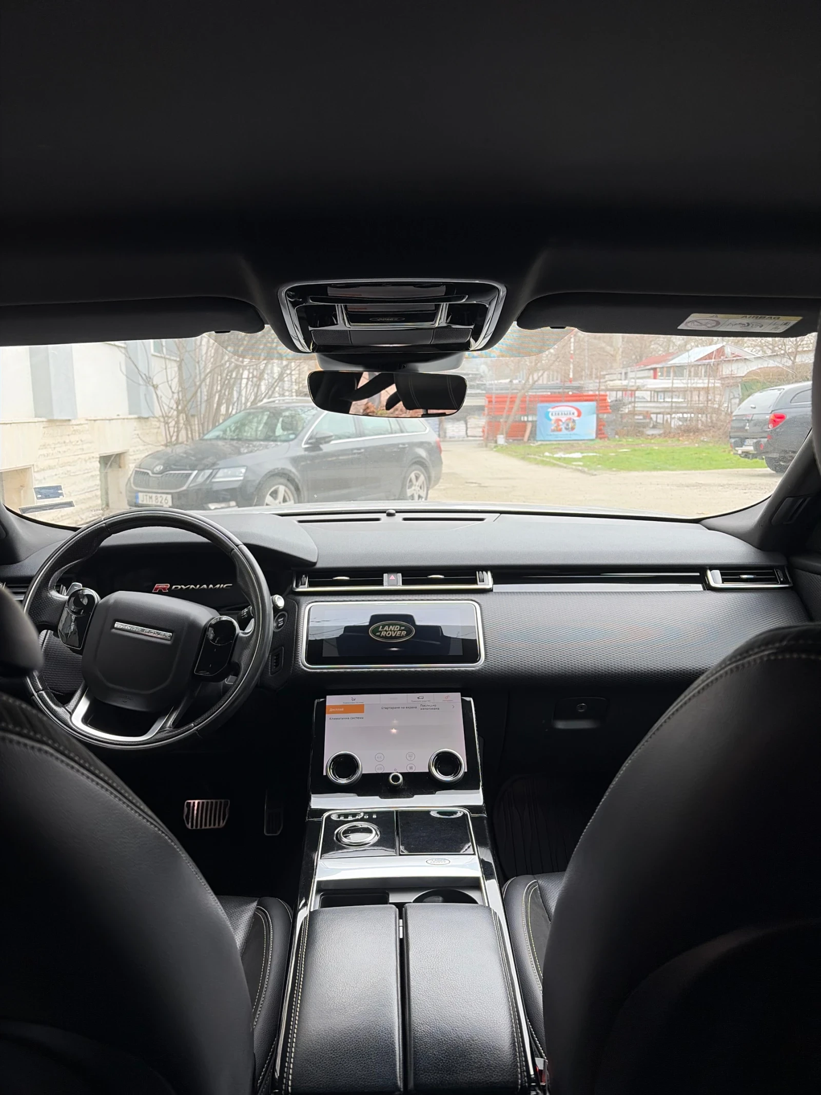 Land Rover Range Rover Velar, снимка 8 - Автомобили и джипове - 56411049