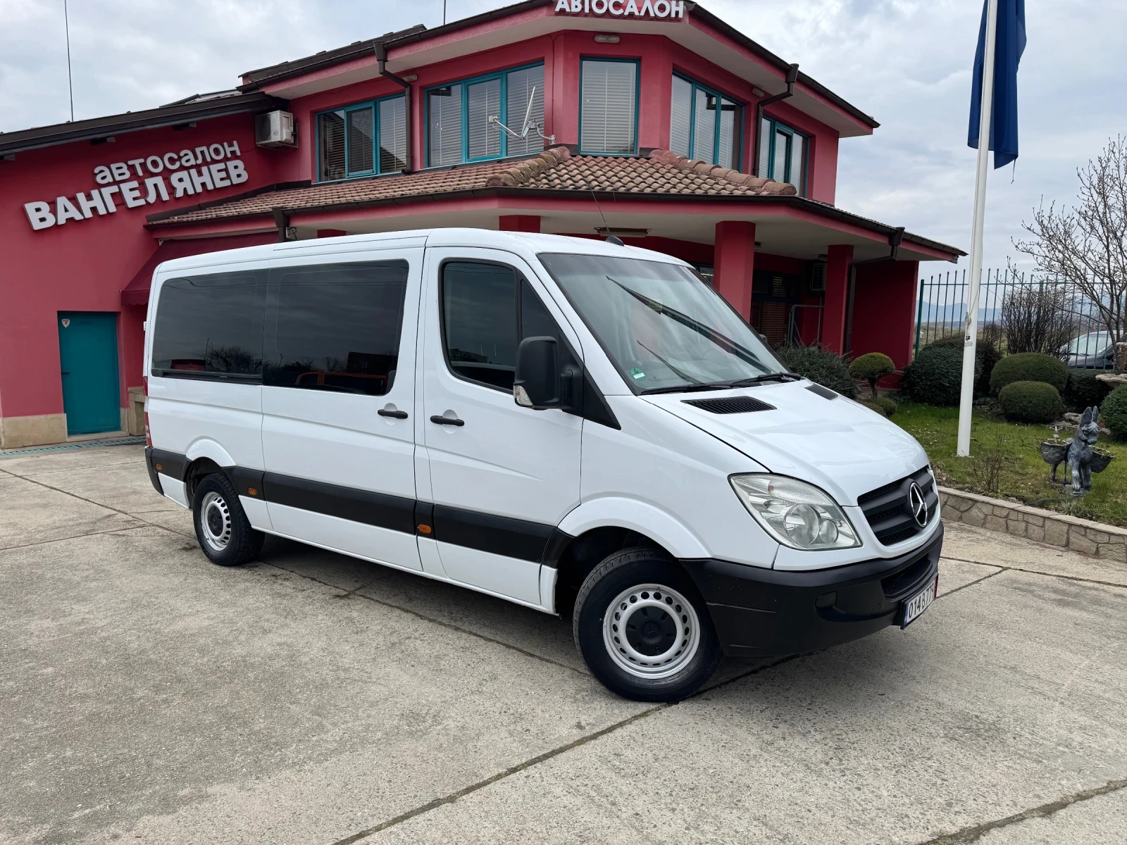 Mercedes-Benz Sprinter 311 2.2CDI* Климатик+ Печка* 8+ 1 места - изображение 2