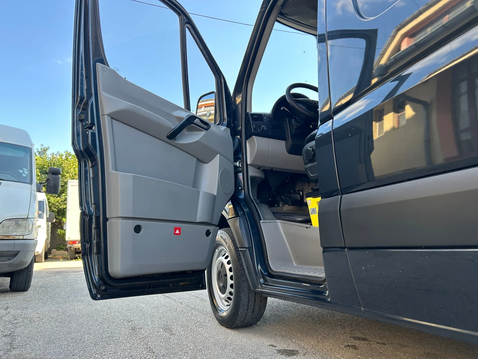 Mercedes-Benz Sprinter 2.2CDI* КЛИМА* АВТОМАТИК* , снимка 15 - Бусове и автобуси - 55862919