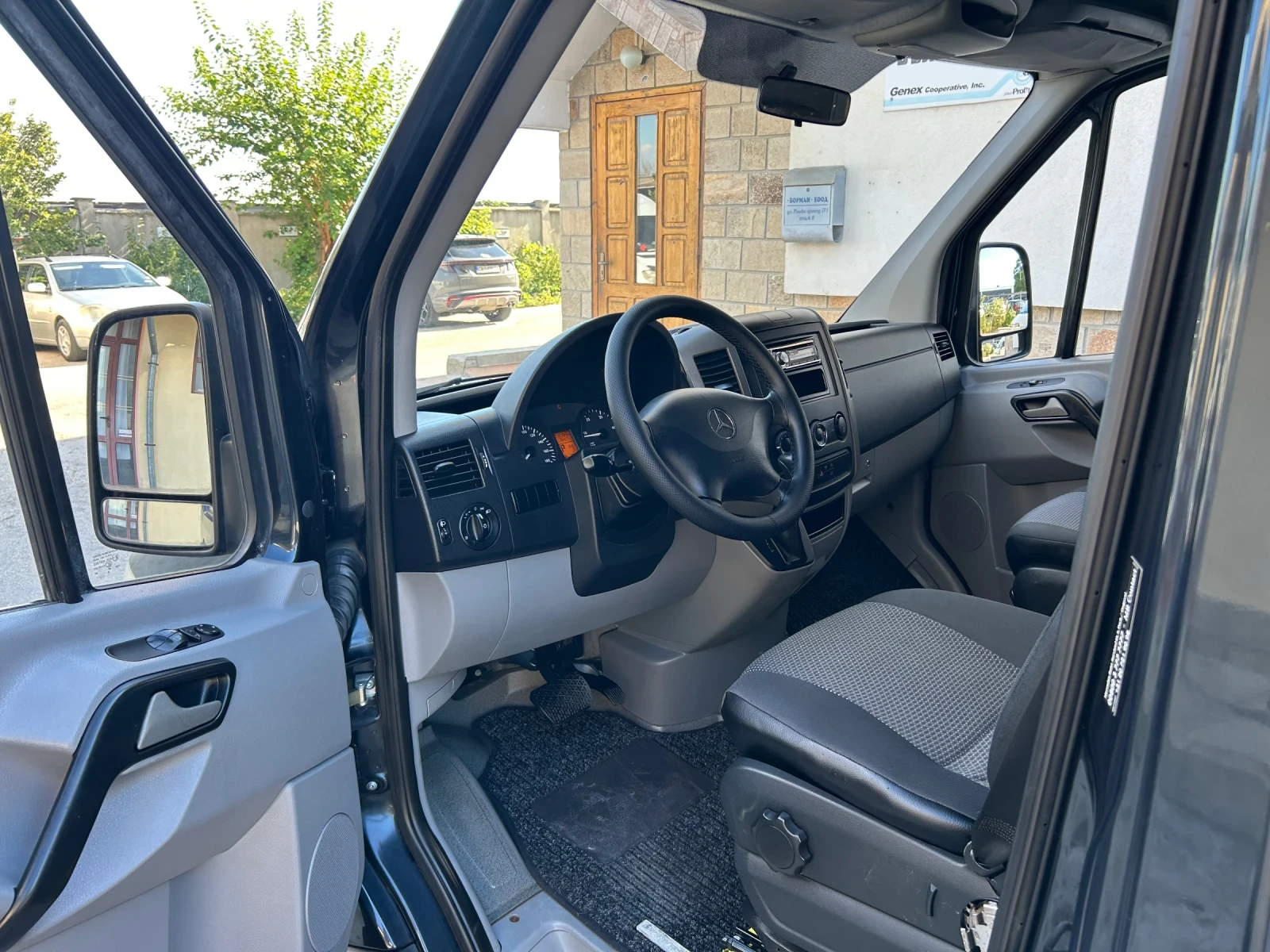 Mercedes-Benz Sprinter 2.2CDI* КЛИМА* АВТОМАТИК* , снимка 8 - Бусове и автобуси - 55862919