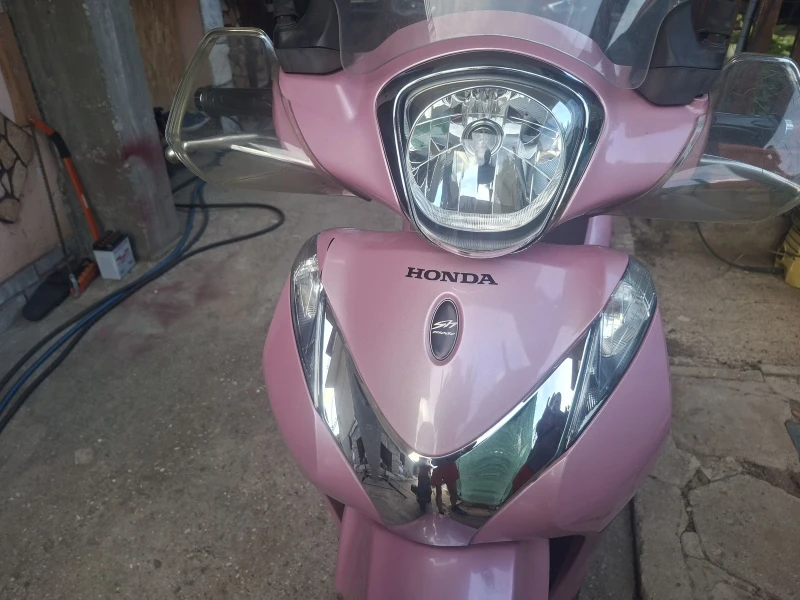 Honda Sh Sh MODE 125i Става за A1 много лек и пъргав.  Уник, снимка 7 - Мотоциклети и мототехника - 50954989