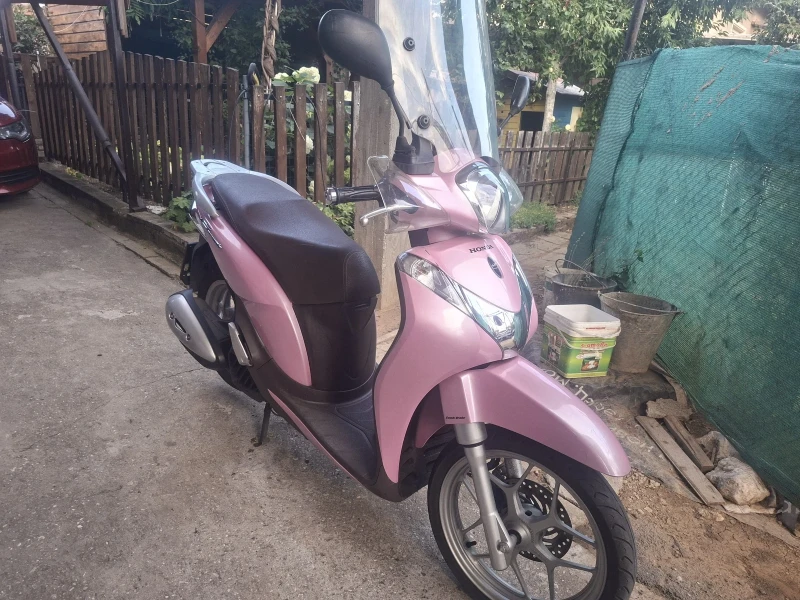 Honda Sh Sh MODE 125i Става за A1 много лек и пъргав.  Уник, снимка 4 - Мотоциклети и мототехника - 50954989