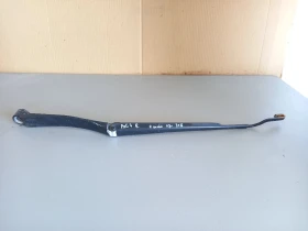 Рамо чистачка дясно Тойота Рав (н)