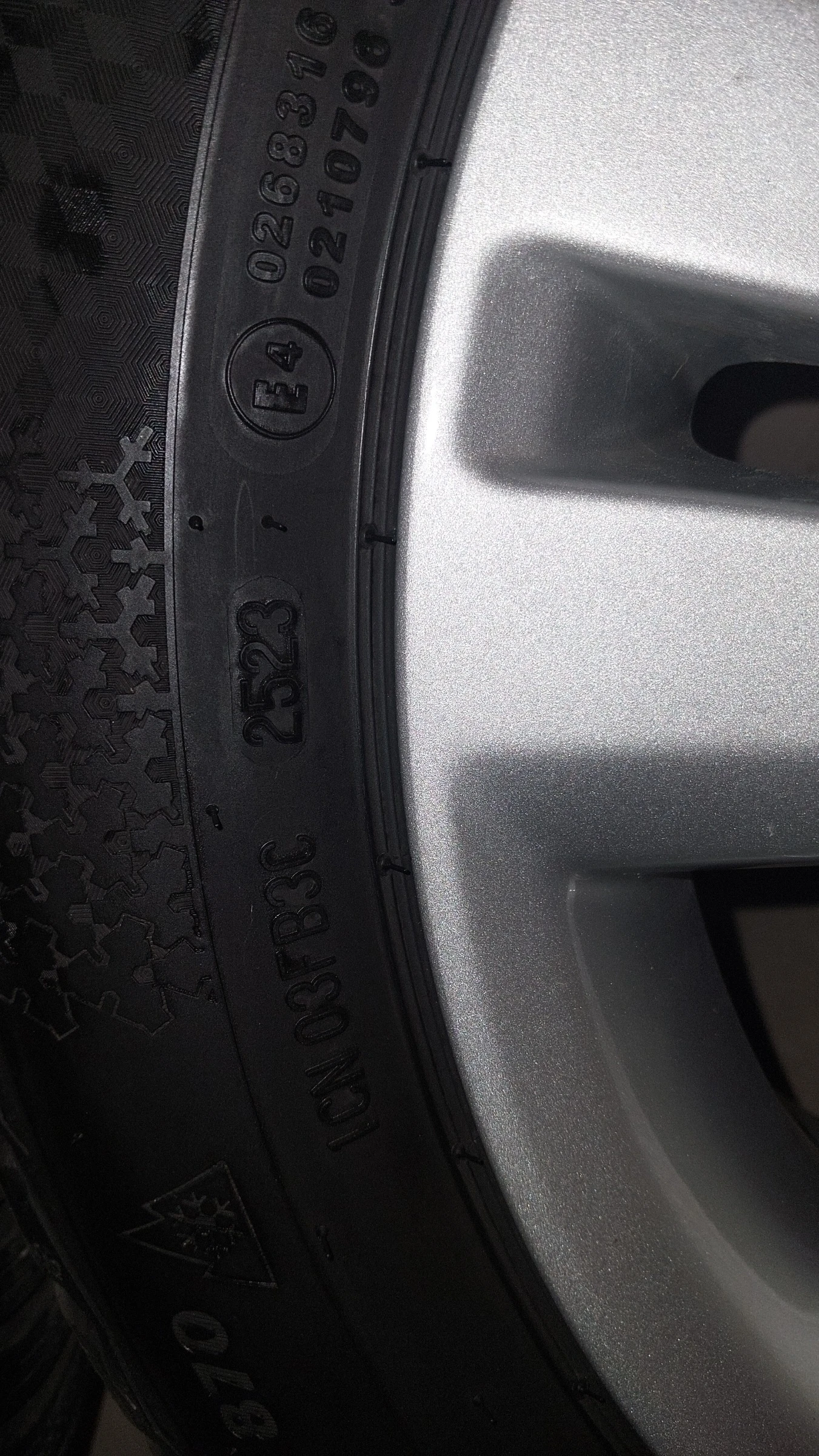 ���� � ������ 185/55R16 �� Honda Jazz | Mobile.bg � ����������� 4