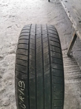 Гуми Летни 235/60R18, снимка 1 - Гуми и джанти - 46565375