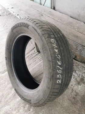 Гуми Летни 235/60R18, снимка 4 - Гуми и джанти - 46565375