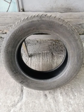 Гуми Летни 235/60R18, снимка 3 - Гуми и джанти - 46565375