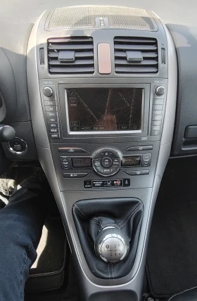 Toyota Auris 2.2D/SOLL, снимка 10