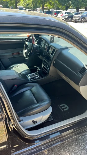 Chrysler 300c, снимка 13