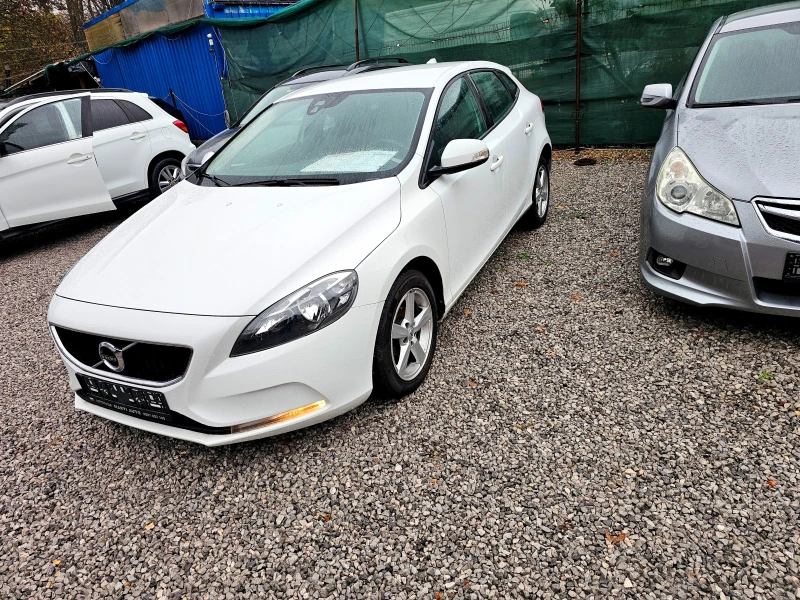 Volvo V40 D2-120kc, снимка 3 - Автомобили и джипове - 40838073