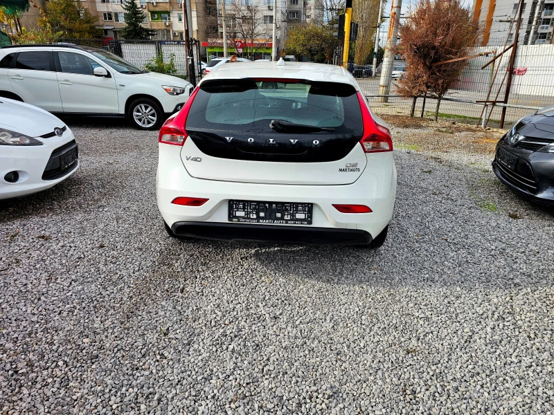 Volvo V40 D2-120kc, снимка 5 - Автомобили и джипове - 40838073