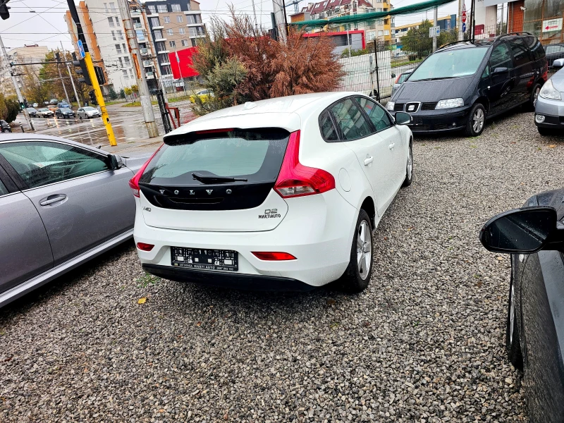 Volvo V40 D2-120kc, снимка 4 - Автомобили и джипове - 40838073