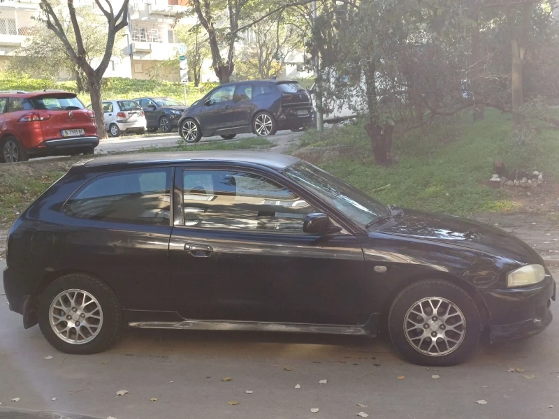 Mitsubishi Colt 1.3i, снимка 4 - Автомобили и джипове - 47690232