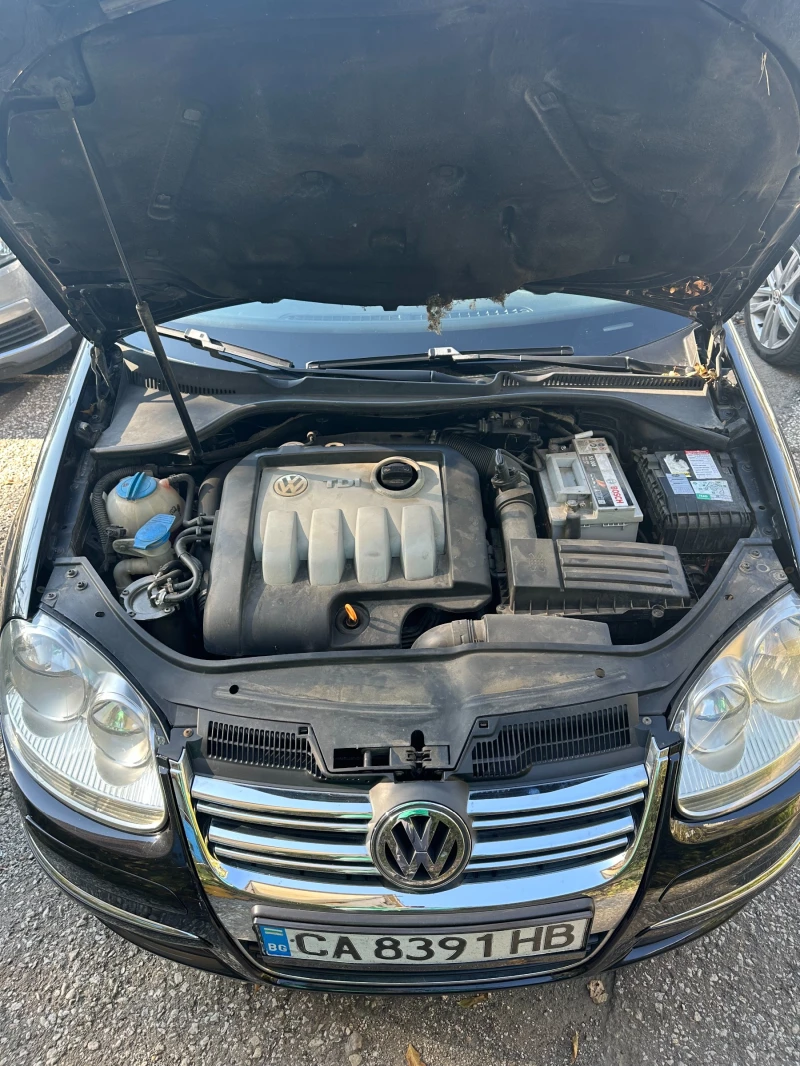 VW Jetta V 1.9TDI 105hp, снимка 12 - Автомобили и джипове - 47724791