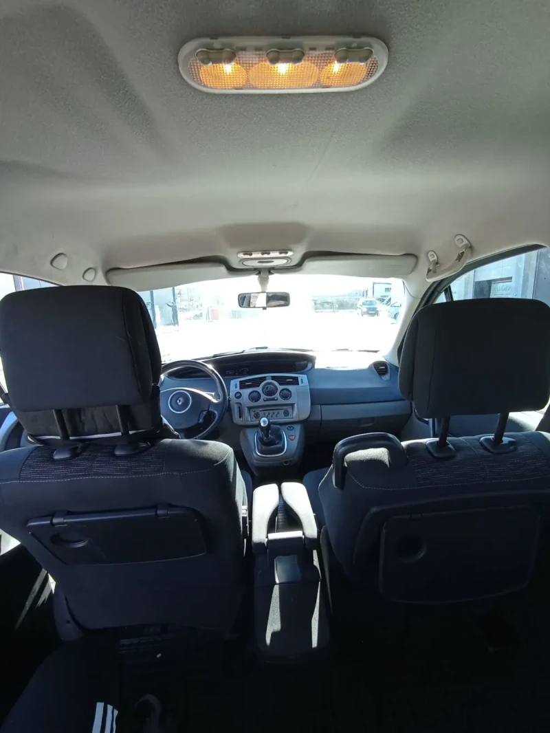 Renault Scenic, снимка 8 - Автомобили и джипове - 48826176