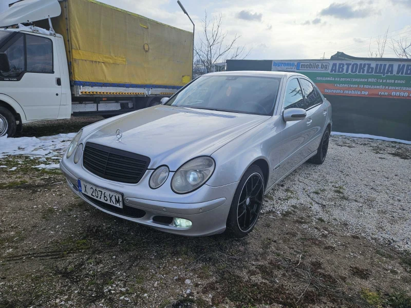 Mercedes-Benz E 220, снимка 4 - Автомобили и джипове - 49195755