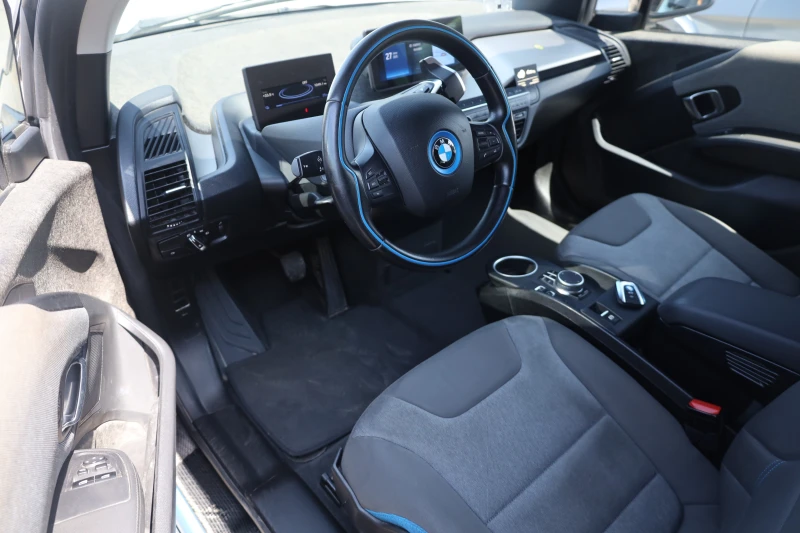 BMW i3 120Ah LED NAVI PRO StzH KAM Wärmepumpe#iCarbg, снимка 12 - Автомобили и джипове - 51770881