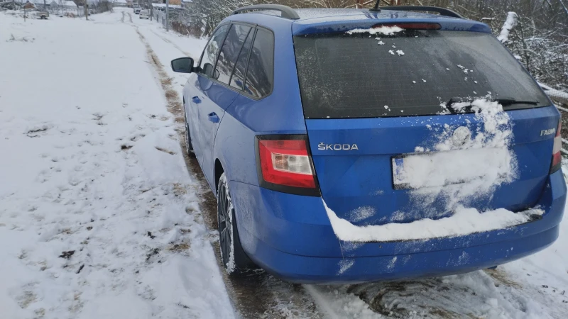 Skoda Fabia, снимка 10 - Автомобили и джипове - 51888498