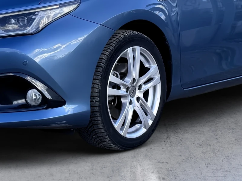 Toyota Auris 1.8hybrid/active/лизинг/full, снимка 4 - Автомобили и джипове - 52177706