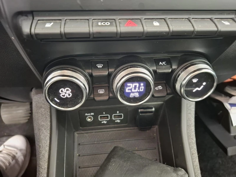 Renault Zoe R135 Intense CCS 52kw 100%SoH Гаранция Термопомпа, снимка 13 - Автомобили и джипове - 52522890