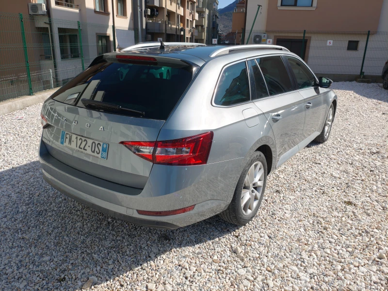 Skoda Superb 2.0 Tdi DSG Style, снимка 5 - Автомобили и джипове - 52893238