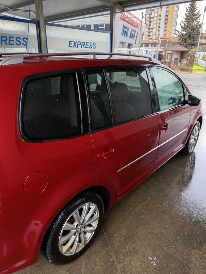 VW Touran, снимка 6 - Автомобили и джипове - 53225114
