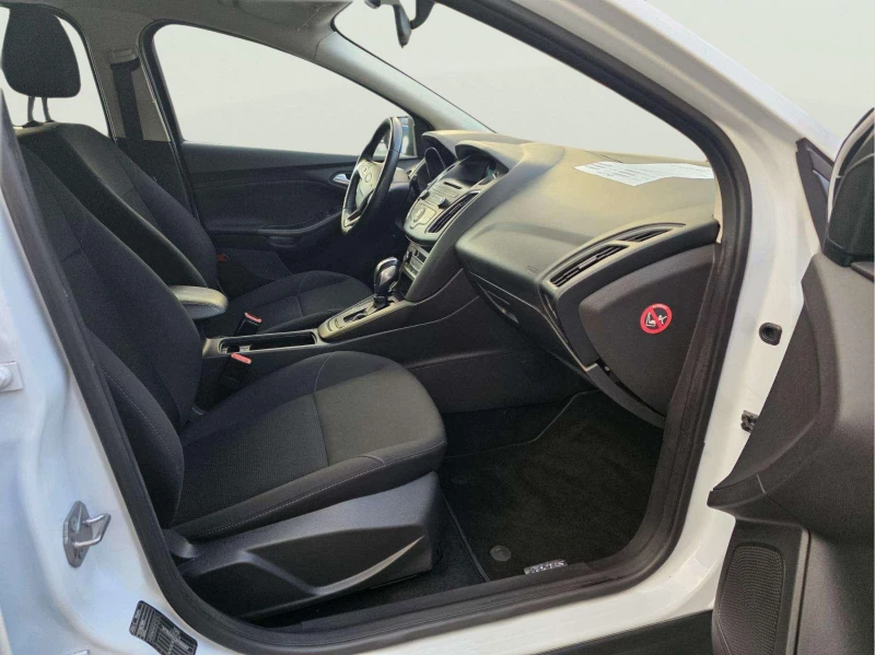 Ford Focus 1.5 TDCi, снимка 9 - Автомобили и джипове - 53268412