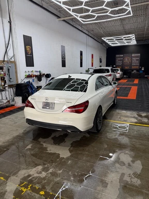 Mercedes-Benz CLA 4MATIC* АвтоКредит* (Цена до БГ) , снимка 4 - Автомобили и джипове - 54227349