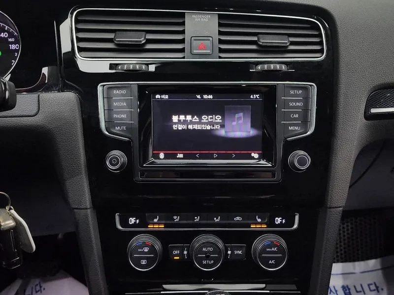 VW Golf 2.0 TDI, снимка 17 - Автомобили и джипове - 54302717