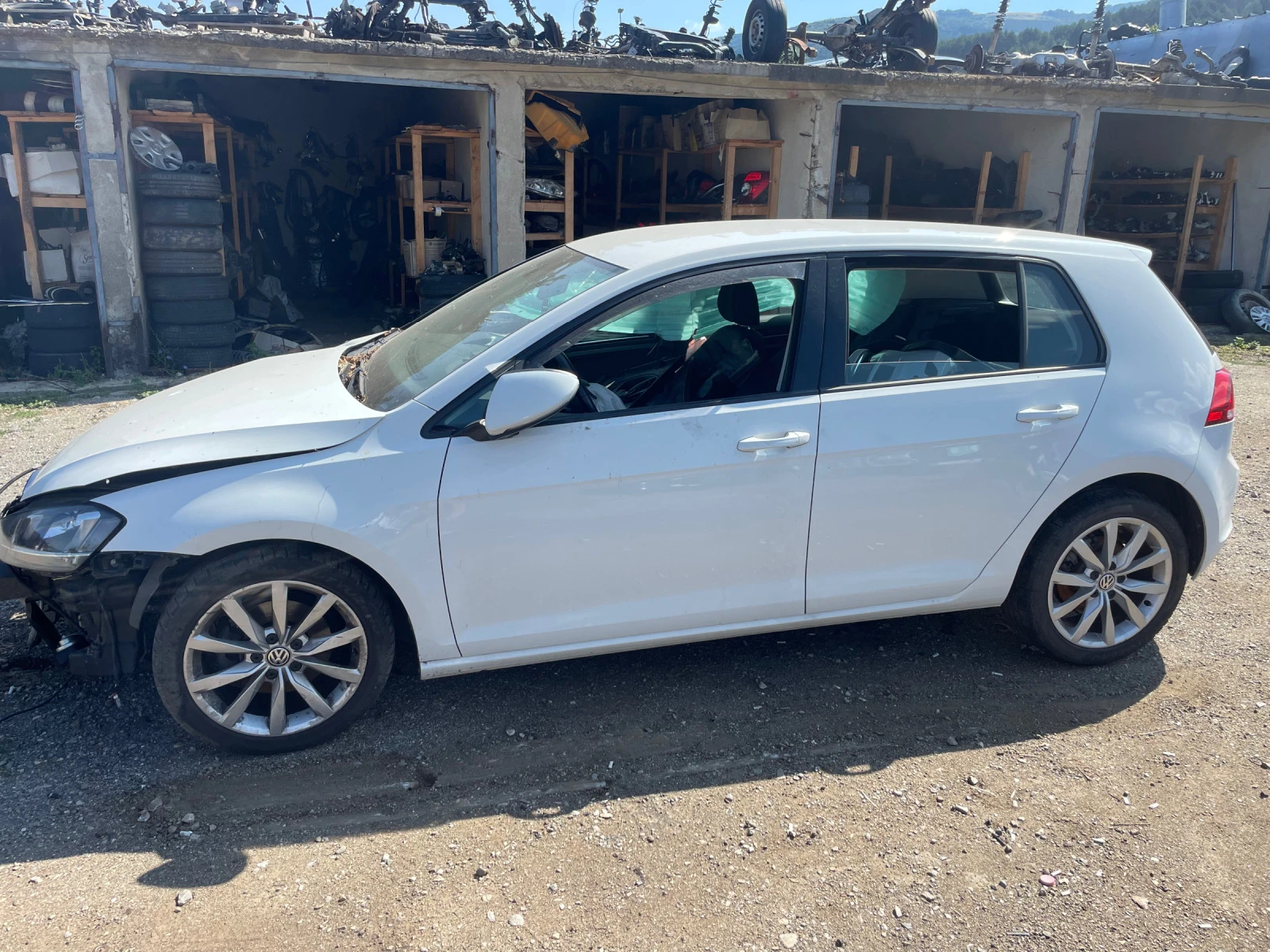 VW Golf 1.6 TDI CLH CXX DDY - изображение 4