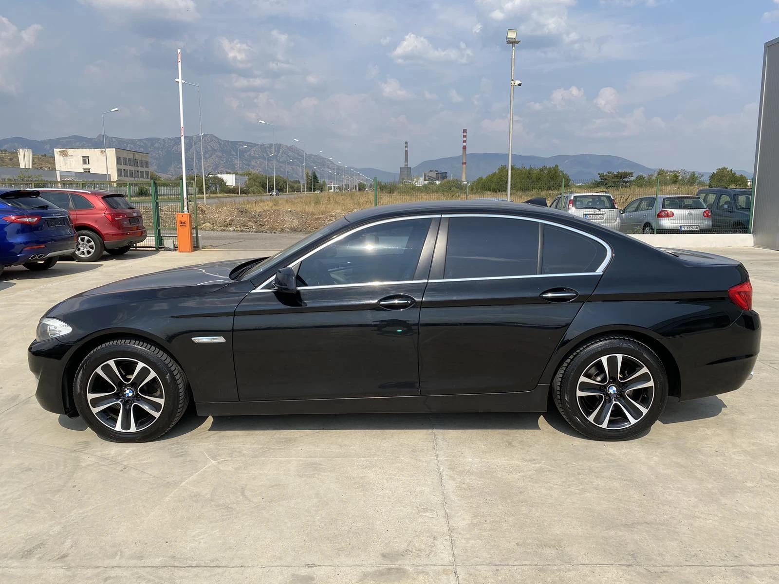 BMW 520 d 2.0 184ps НАВИ АВТОМАТ КОЖА - изображение 2