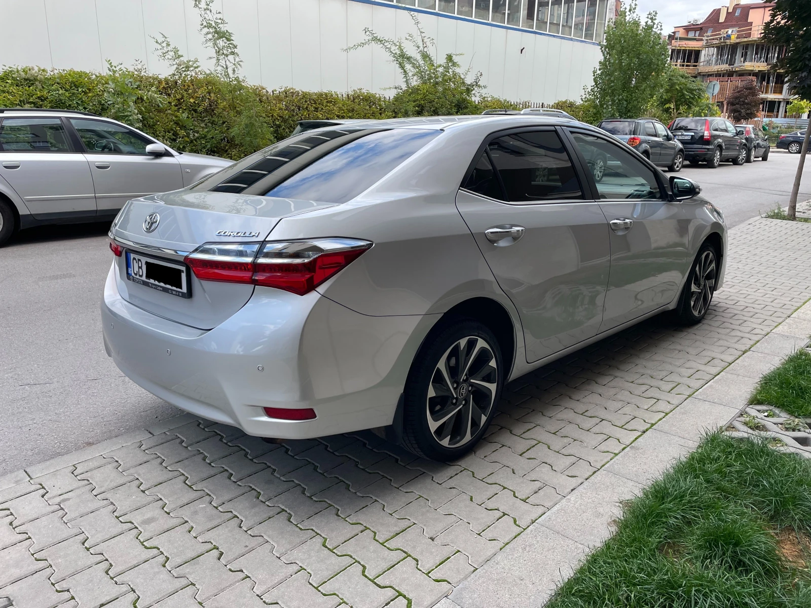 Toyota Corolla 1.6 CVT Anniversary - в ГАРАНЦИЯ - изображение 3