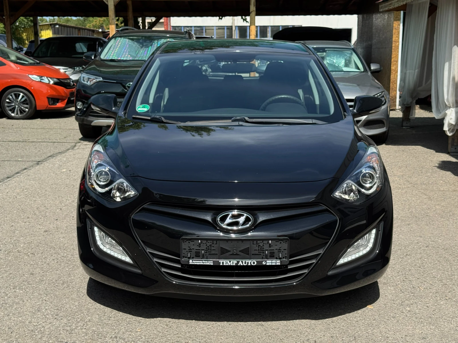 Hyundai I30 1.4I* 81.100км* СЕРВИЗНА КНИЖКА С ПЪЛНА ИСТОРИЯ - изображение 2