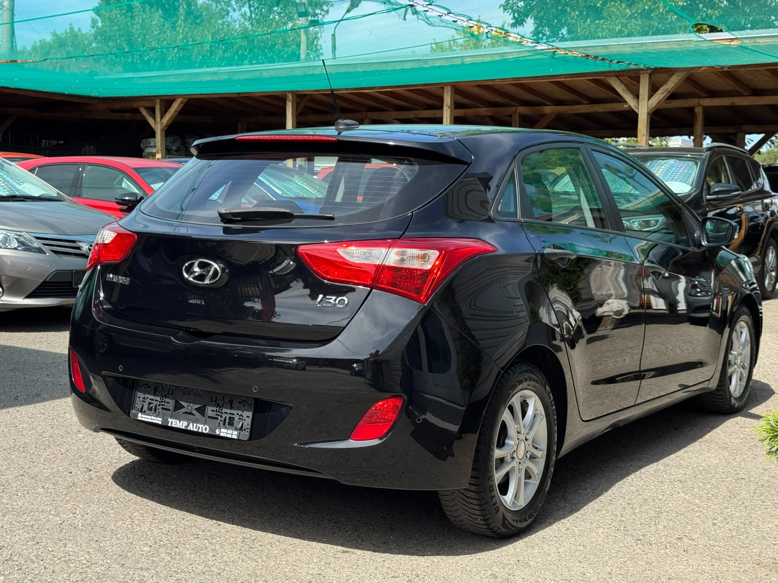 Hyundai I30 1.4I* 81.100км* СЕРВИЗНА КНИЖКА С ПЪЛНА ИСТОРИЯ - изображение 4