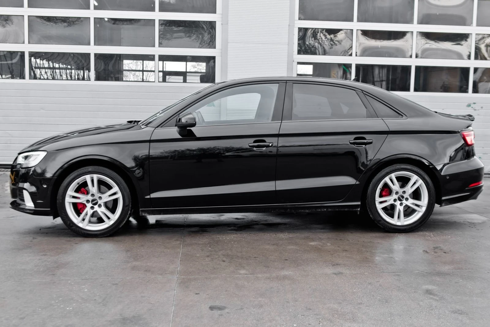 Audi A3 2.0 TDI FULL Sline - изображение 7
