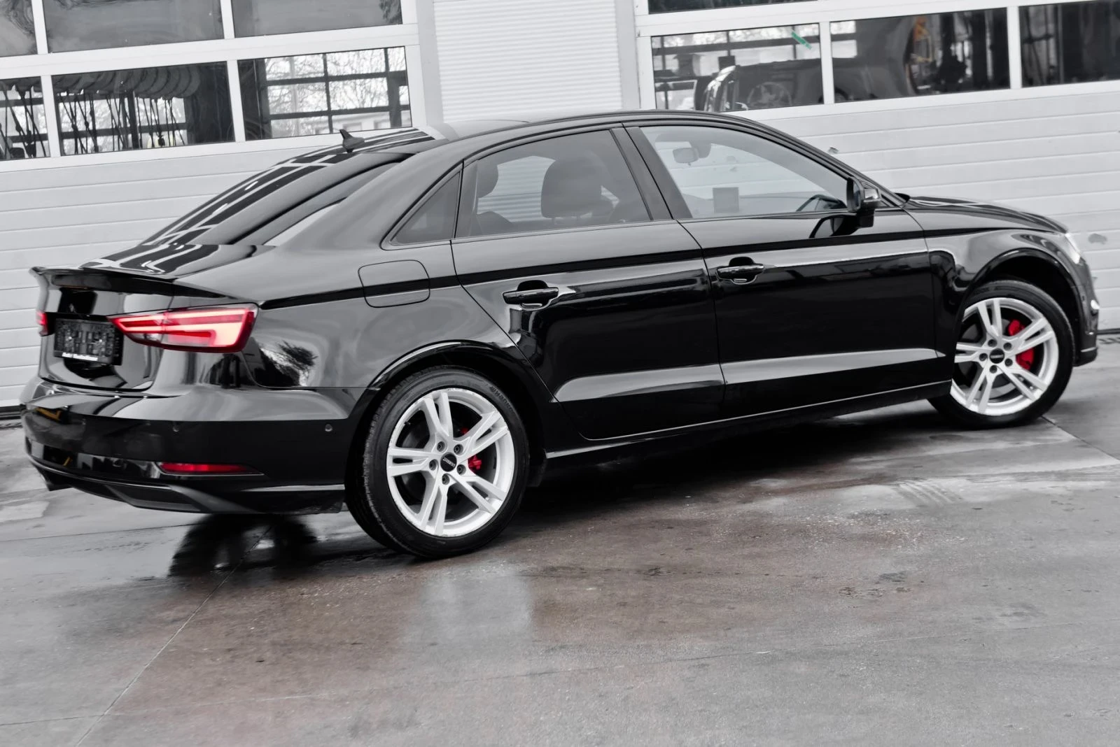 Audi A3 2.0 TDI FULL Sline - изображение 5