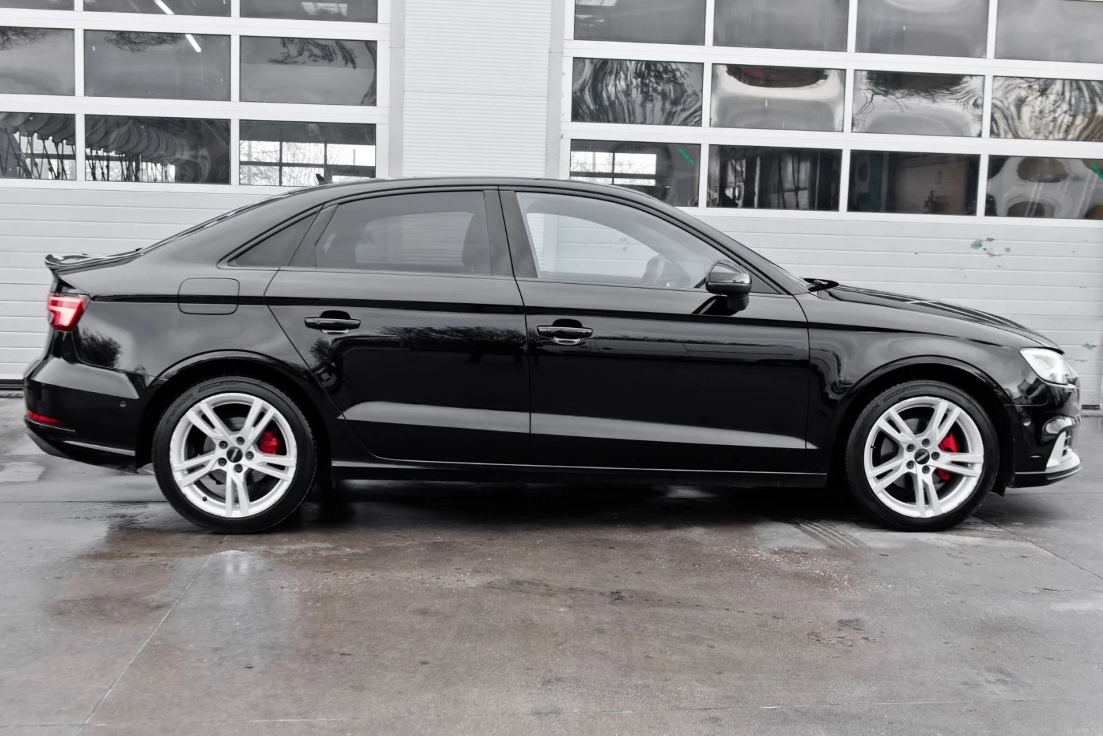 Audi A3 2.0 TDI FULL Sline - изображение 4