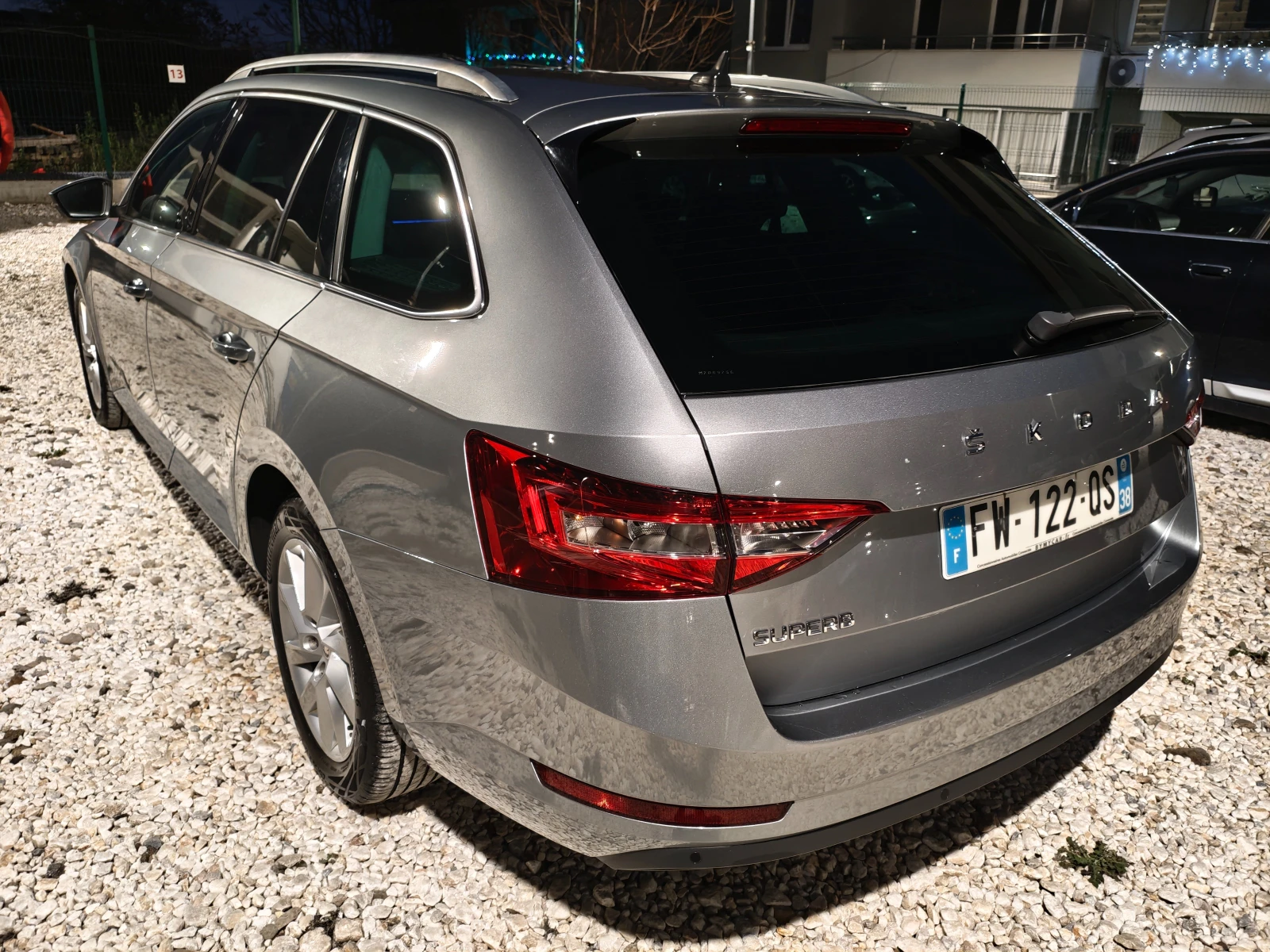 Skoda Superb 2.0 Tdi DSG Style - изображение 7