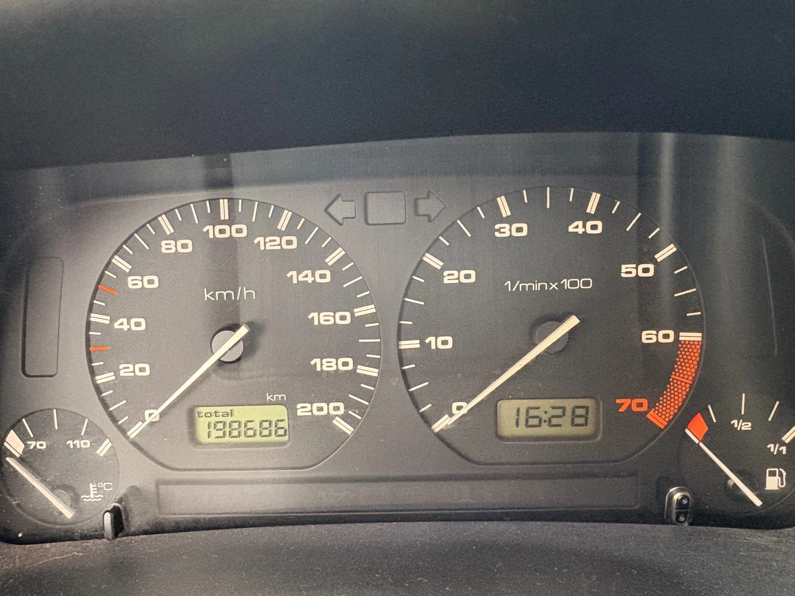 VW Polo 6n1, снимка 7 - Автомобили и джипове - 53989738