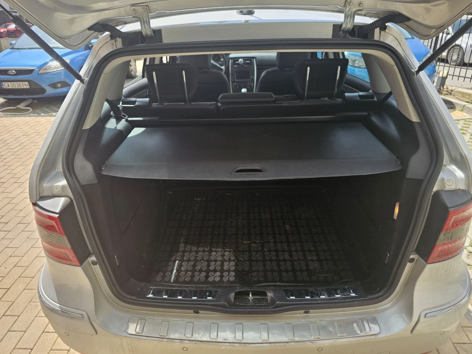 Mercedes-Benz B 150, снимка 6 - Автомобили и джипове - 54179641