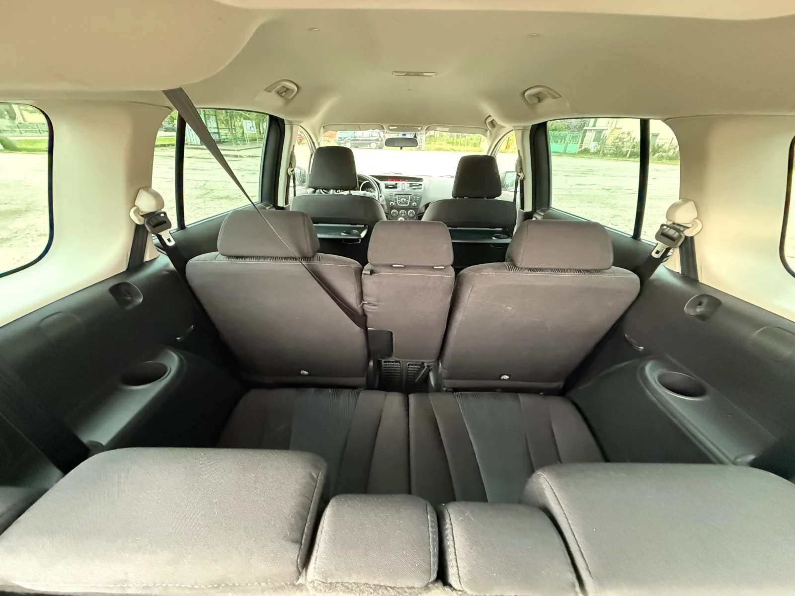 Mazda 5 1.8i* 7места* TOP, снимка 11 - Автомобили и джипове - 54400748